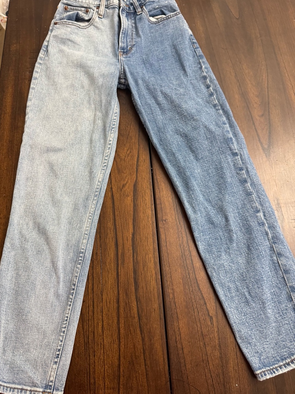 Abercrombie & Fitch The Mom High Rise Two Tone Colorblock Jeans Size 24 / 00R